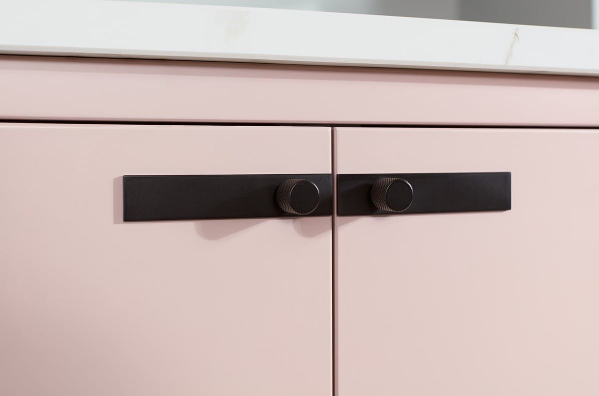 1 SLAB ALTERNATIVE-HANDLE-DETAIL 0039