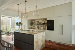 Classic Bespoke Kitchen Design in Chepstow Place, London